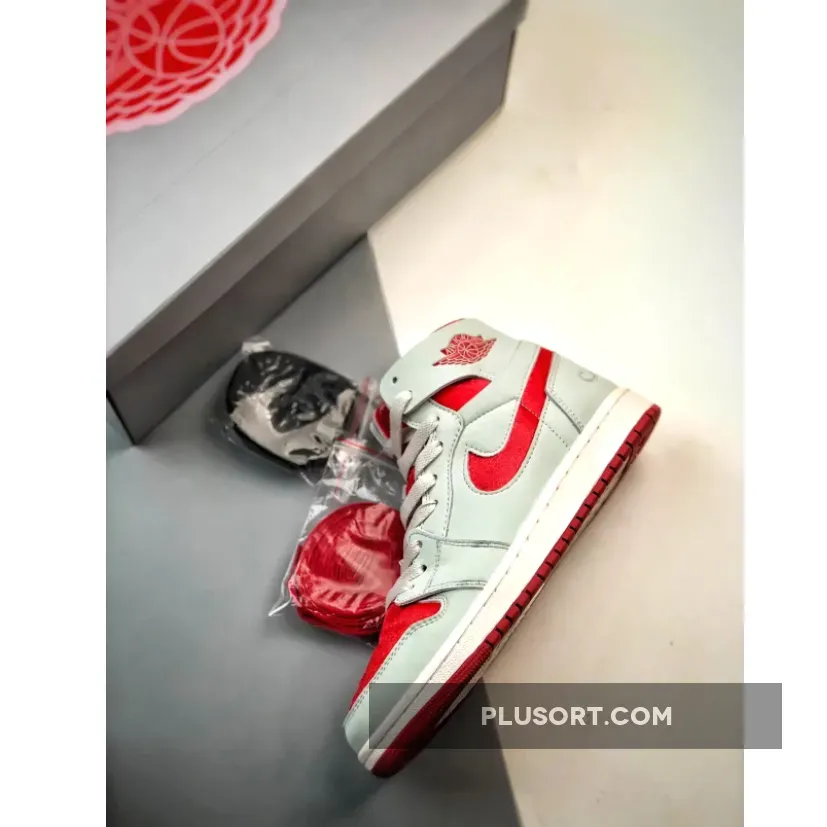 Air Jordan 1 High Zoom CMFT 2 Valentine's Day Jordan 1 High Valentine's Day DV1304-106