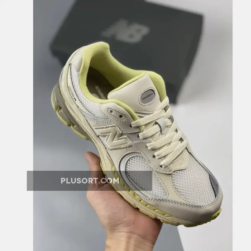AURALEE x New Balance 2002R Sand M2002RA1 - auralee 2002r