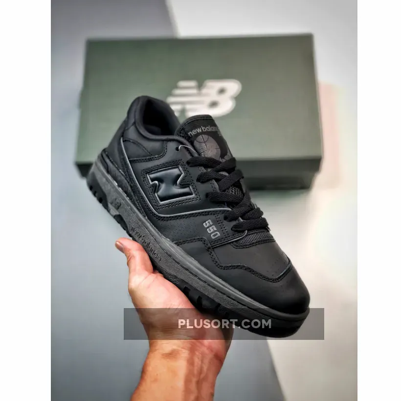 New Balance 550 'Triple Black' / all black 550