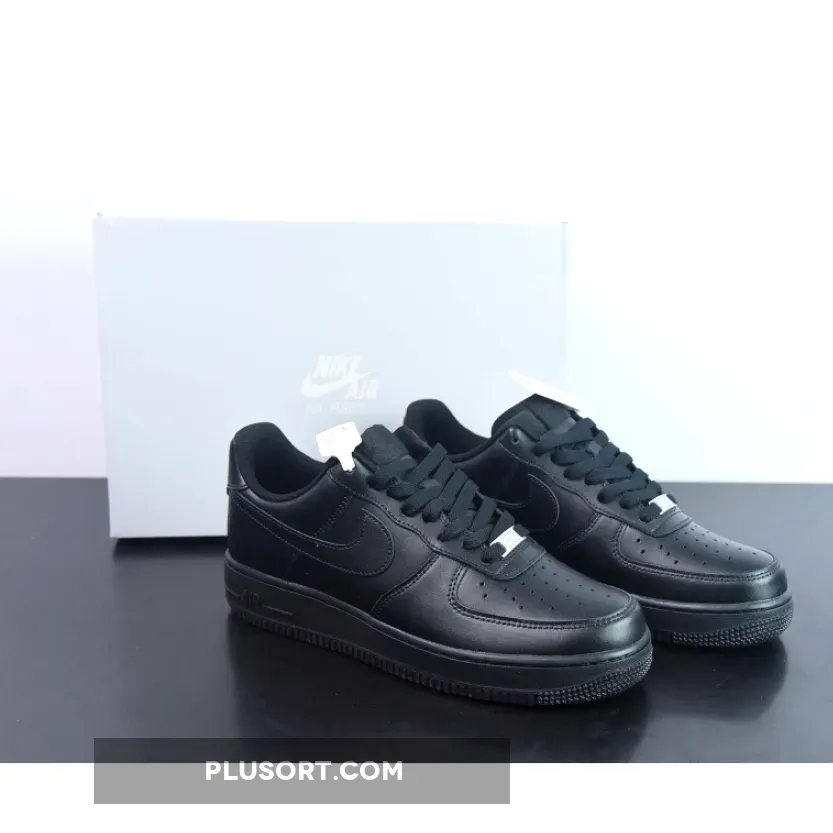 Nike Air Force 1 07 Triple Black
