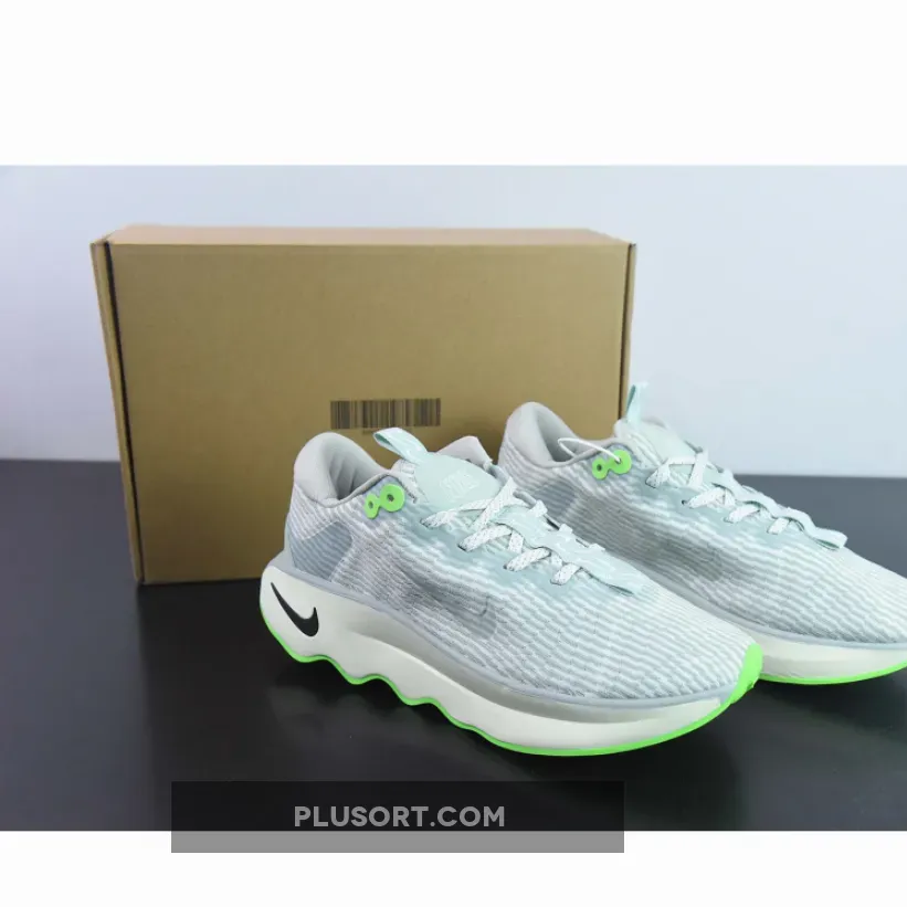 Nike Motiva Light Silver Green Strike