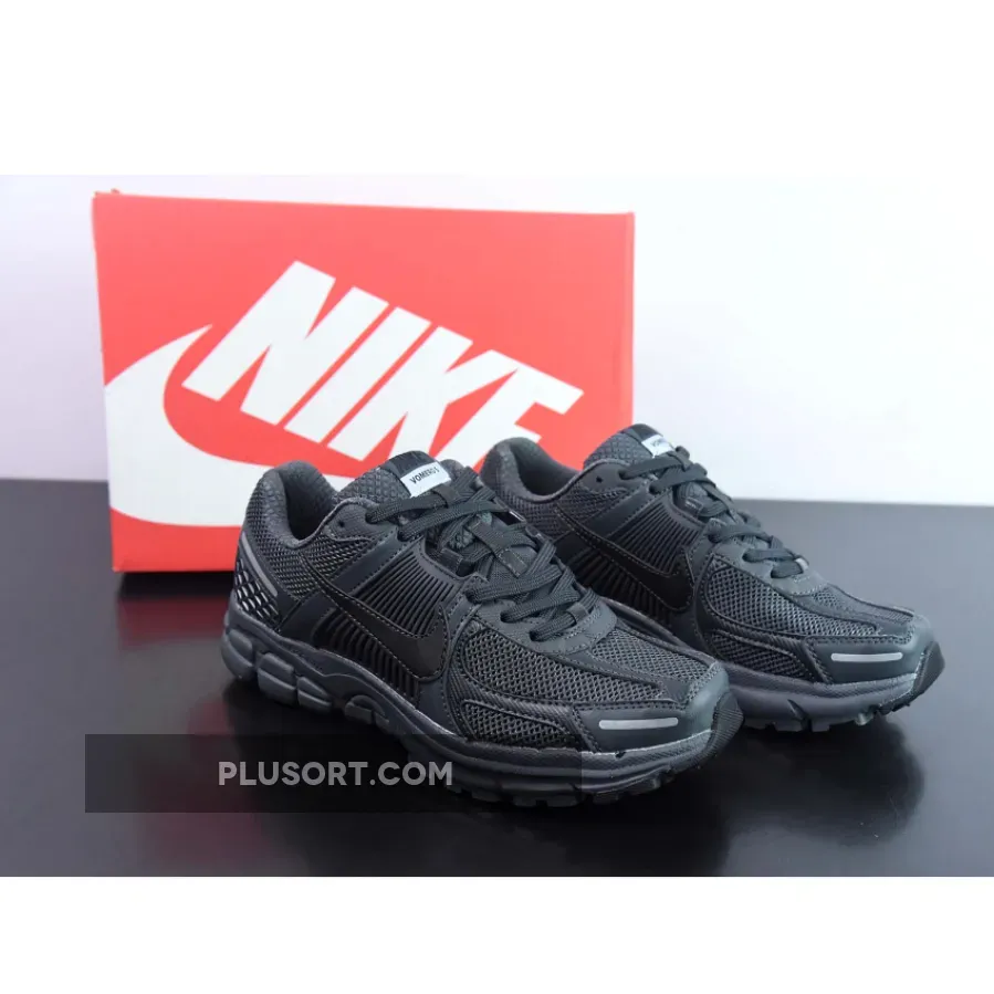 Nike Zoom Vomero 5 Black